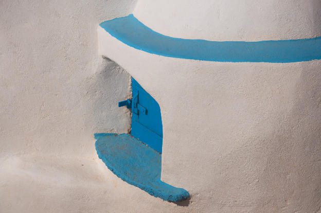 Anafi, chaste style - clean lines